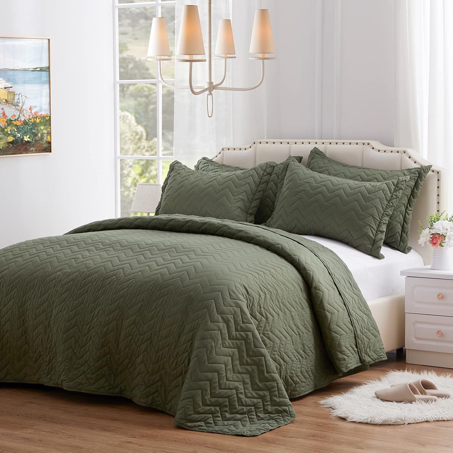 Nexhome Queen Quilt Set Lightweight Bedspreads Soft Microfiber Reversible Quilted Bed Cover Olive Green Modern Style Polyline Pattern Bedding Set for All Season 3 Pieces (1 Quilt, 2 Pillow Shams)