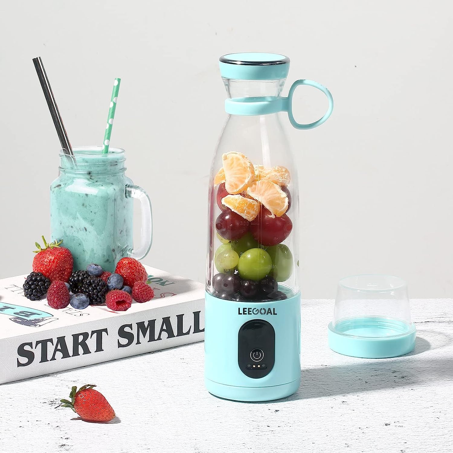 Smoothie Maker, 18OZ/535ML Portable Smoothie Blender Juicer Mixer, 300W Powerful Personal Blender | Crushes Ice Cubes| 3X MORE POWERFUL than Most USB Blenders,  Blender Bravo Blue